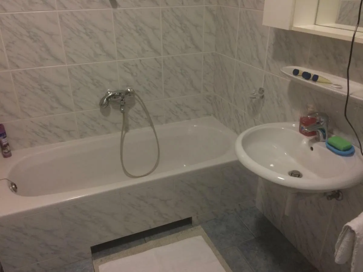 Toni I Kristina Apartment Baska  Croatia