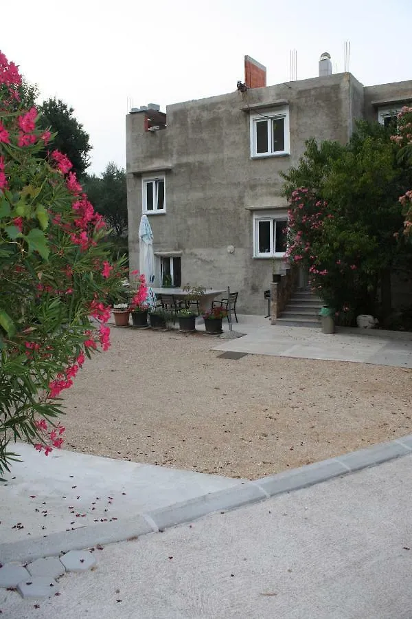 Toni I Kristina Apartment Baska  Croatia